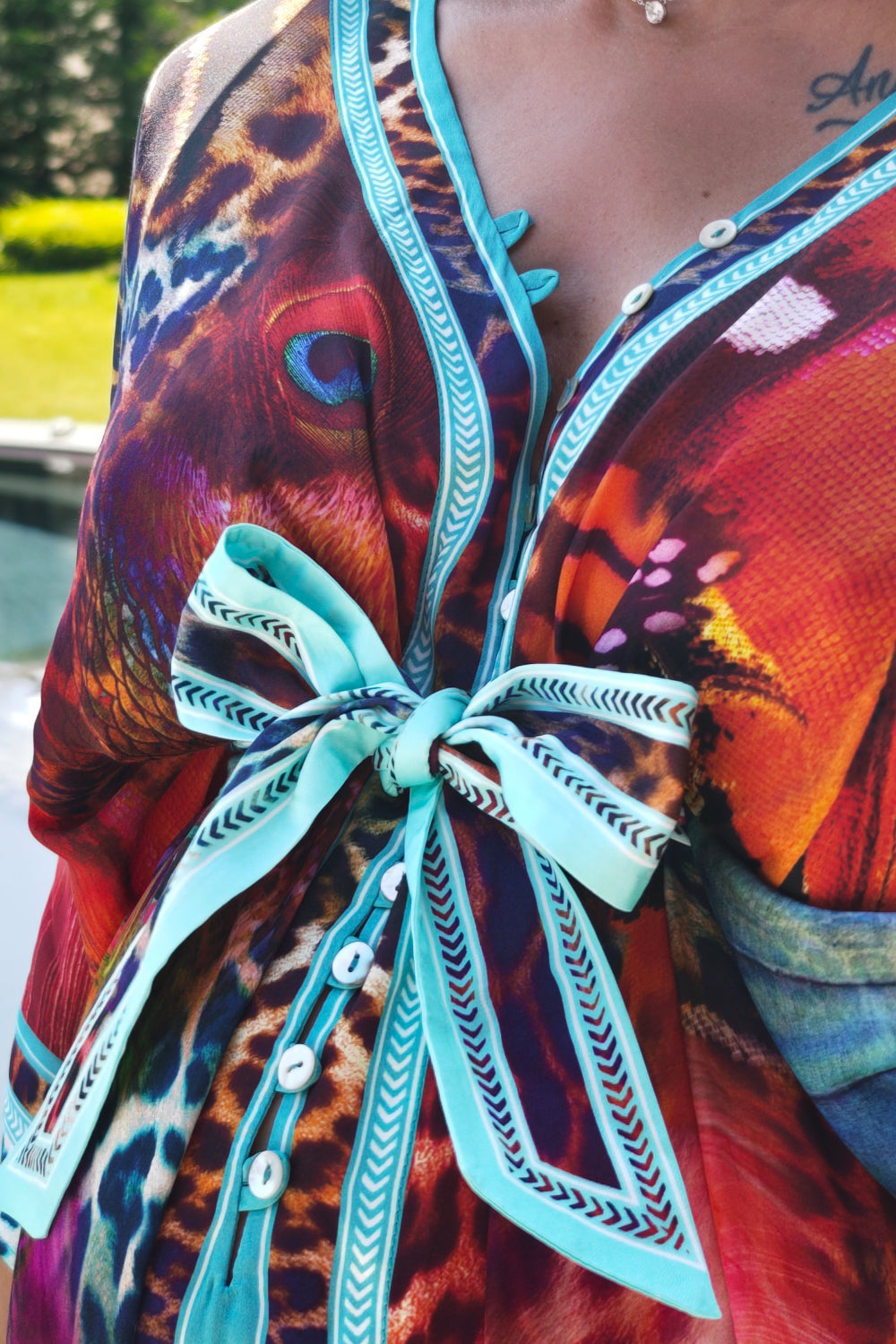 SATIN VISCOSE CAFTAN - LEO NEON WILD JIORO РОКЛЯ КАФТАН ОТ ВИСКОЗА - LEO NEON JIORO