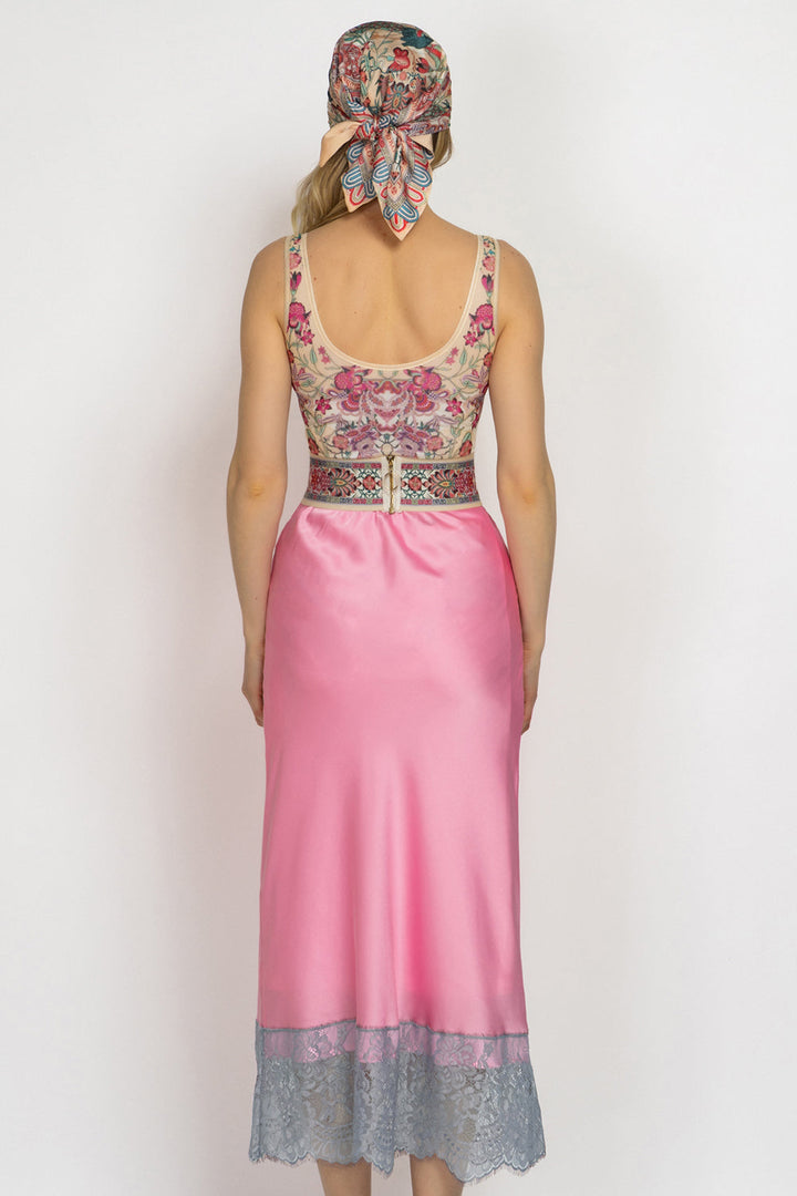 FLARED PINK SKIRT WITH LACE TRIM IN WHITE BLUE - ESSENTIALS JIORO САТЕНЕНА ПОЛА В РОЗОВО С ДАНТЕЛА И ЛАСТИЧЕН КОЛАН - ESSENTIALS JIORO