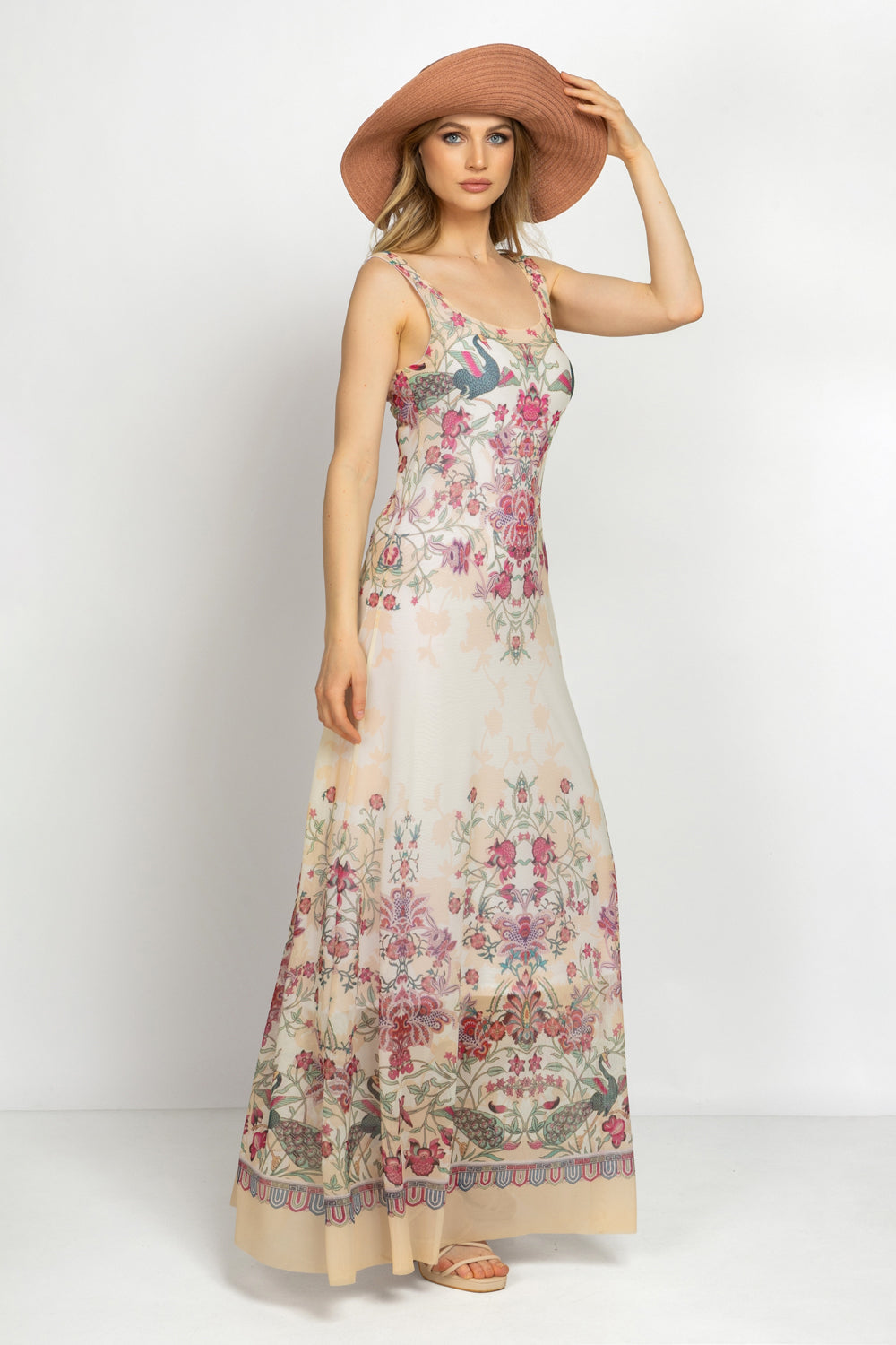 SLEEVELESS LONG MESH DRESS WITH SOFT MODAL LINING - PAISLEY RED JIORO ДЪЛГА РОКЛЯ БЕЗ РЪКАВ ОТ МРЕЖА С ПОДПЛАТА ОТ ФИН МОДАЛ - PAISLEY RED JIORO