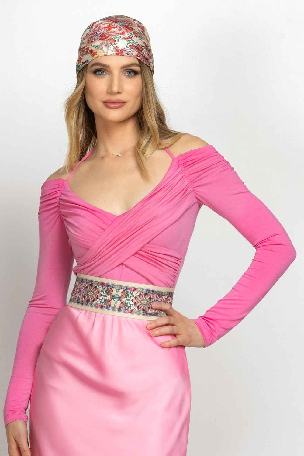 WIDE ELASTIC BELT WITH BUCKLE - PAISLEY RED