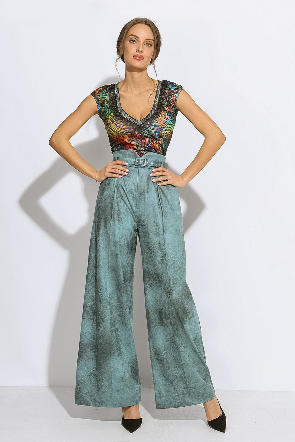 HIGH-WAISTED BLUE TROUSERS – ESSENTIALS