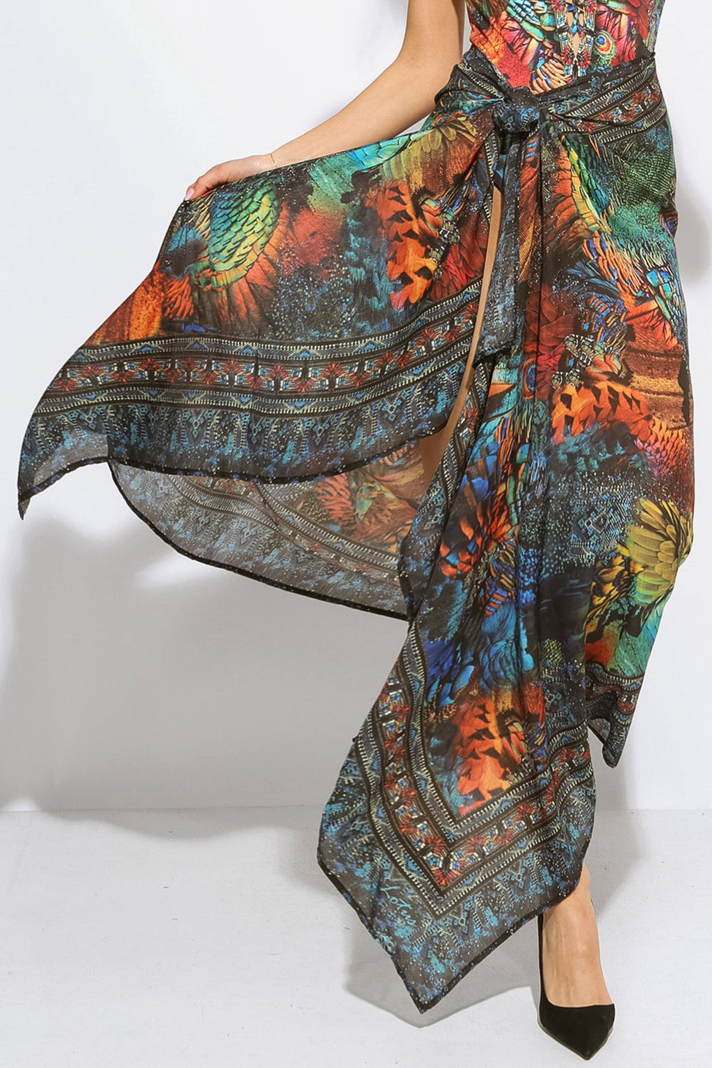 SET OF PAREO AND SMALL SCARF – AMAZONIA JIORO СЕТ ПАРЕО И ШАЛ ОТ ВИСКОЗА С КОПРИНА - AMAZONIA JIORO