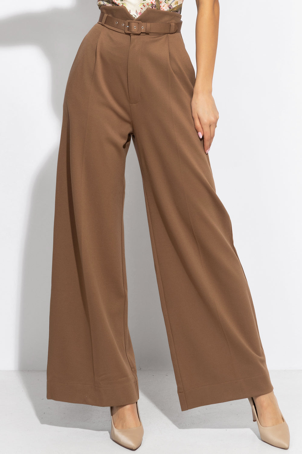 VISCOSE BLEND HIGH-WAISTED BEIGE TROUSERS – ESSENTIALS JIORO ШИРОК ПАНТАЛОН ОТ ВИСКОЗА С ВИСОКА ТАЛИЯ В БЕЖОВО - ESSENTIAL JIORO