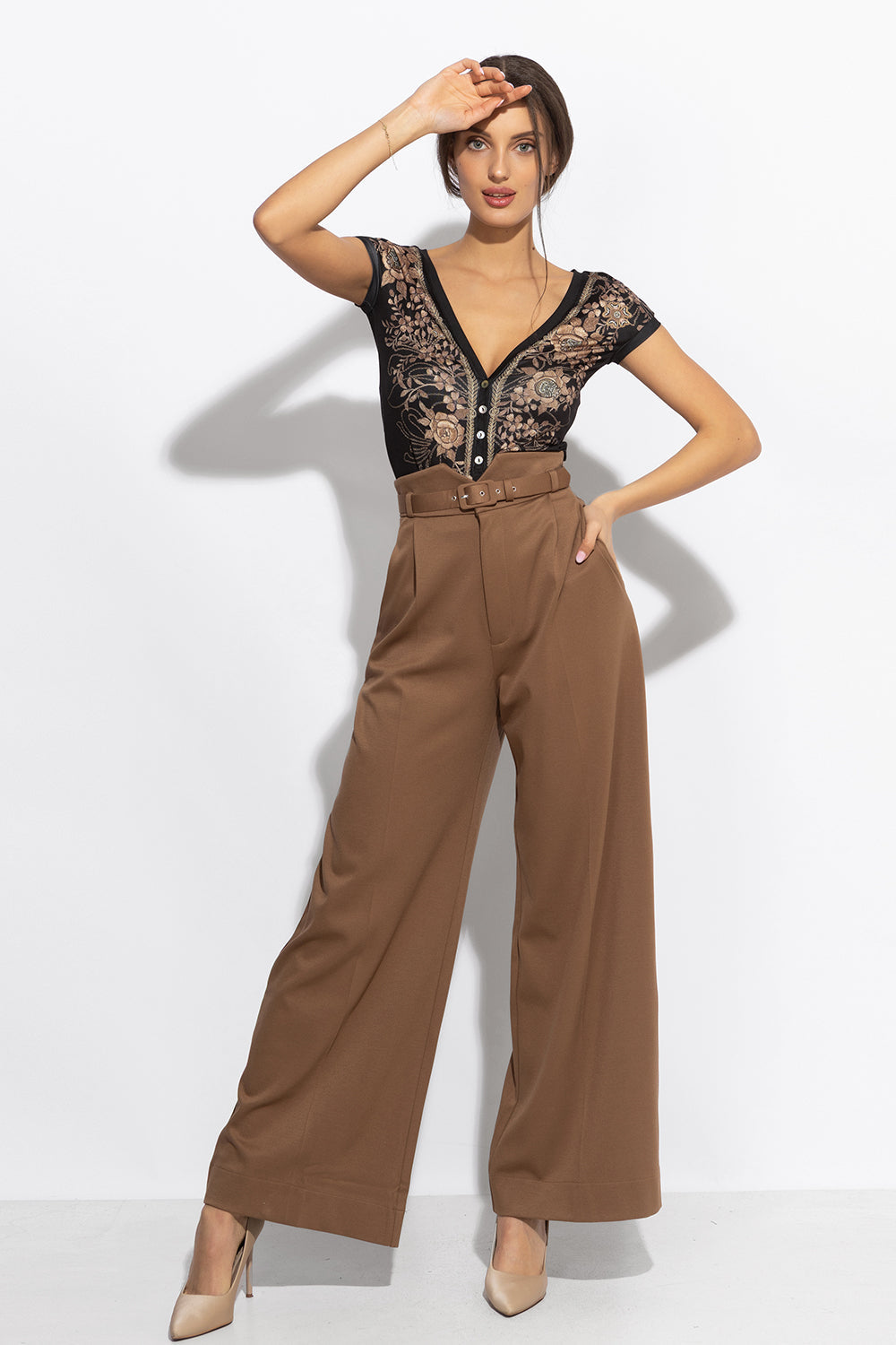 SHORT SLEEVED BLOUSE - GOLDEN ROSES JIORO БЛУЗА С V-ДЕКОЛТЕ - GOLDEN ROSES JIORO