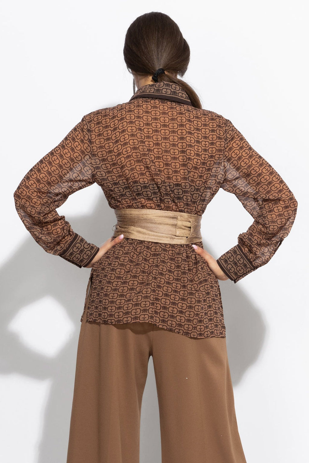 LONG SLEEVE PRINT SHIRT-MOCHA MOUSSE LOGO JIORO РИЗА С ДЪЛЪГ РЪКАВ - MOCHA MOUSSE LOGO JIORO