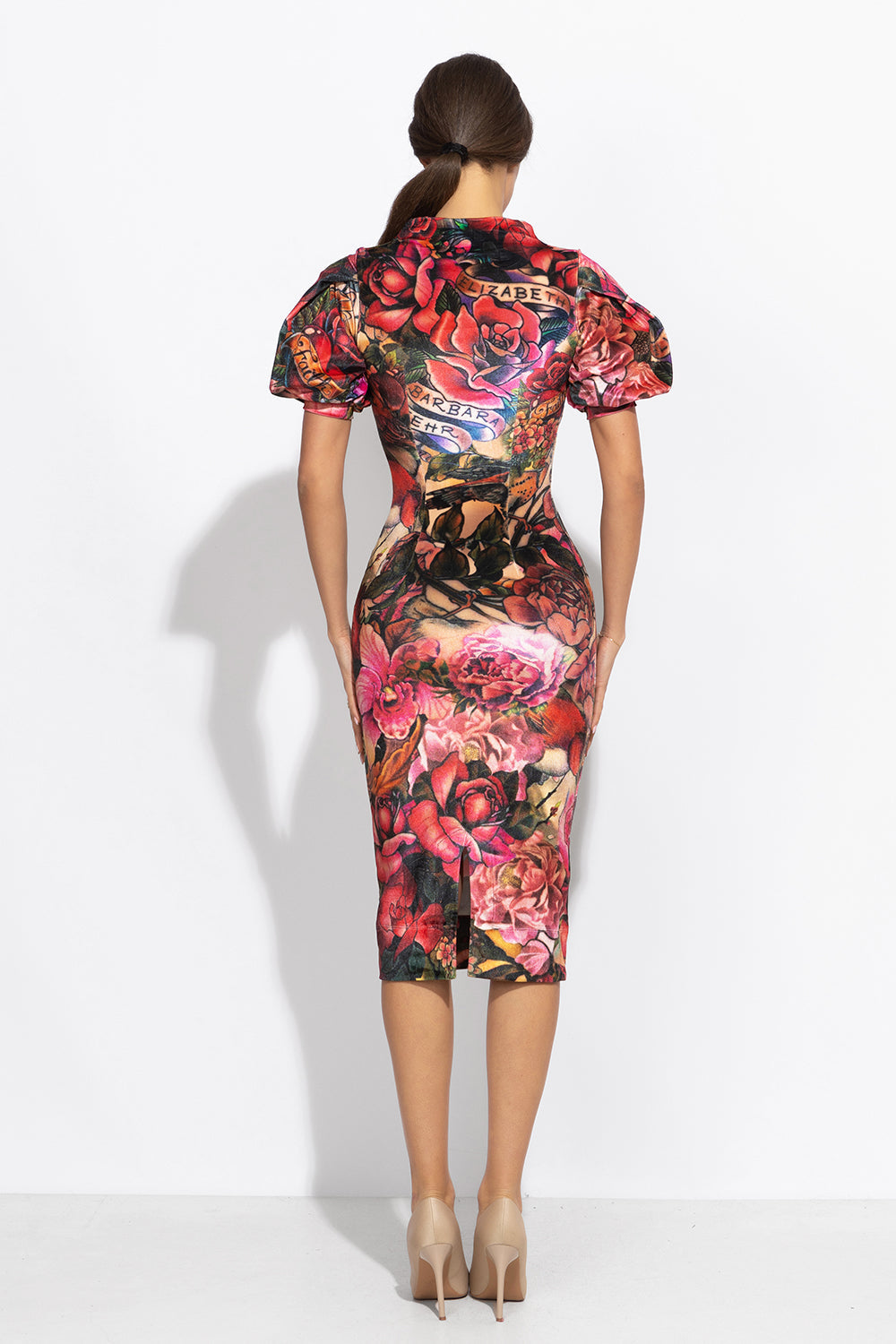 FITTED DRESS MADE OF SMOOTH VELVET - TATTOO STAR JIOROВТАЛЕНА РОКЛЯ ОТ КАДИФЕ С ВИСОКА ЯКА - TATTOO STAR JIORO