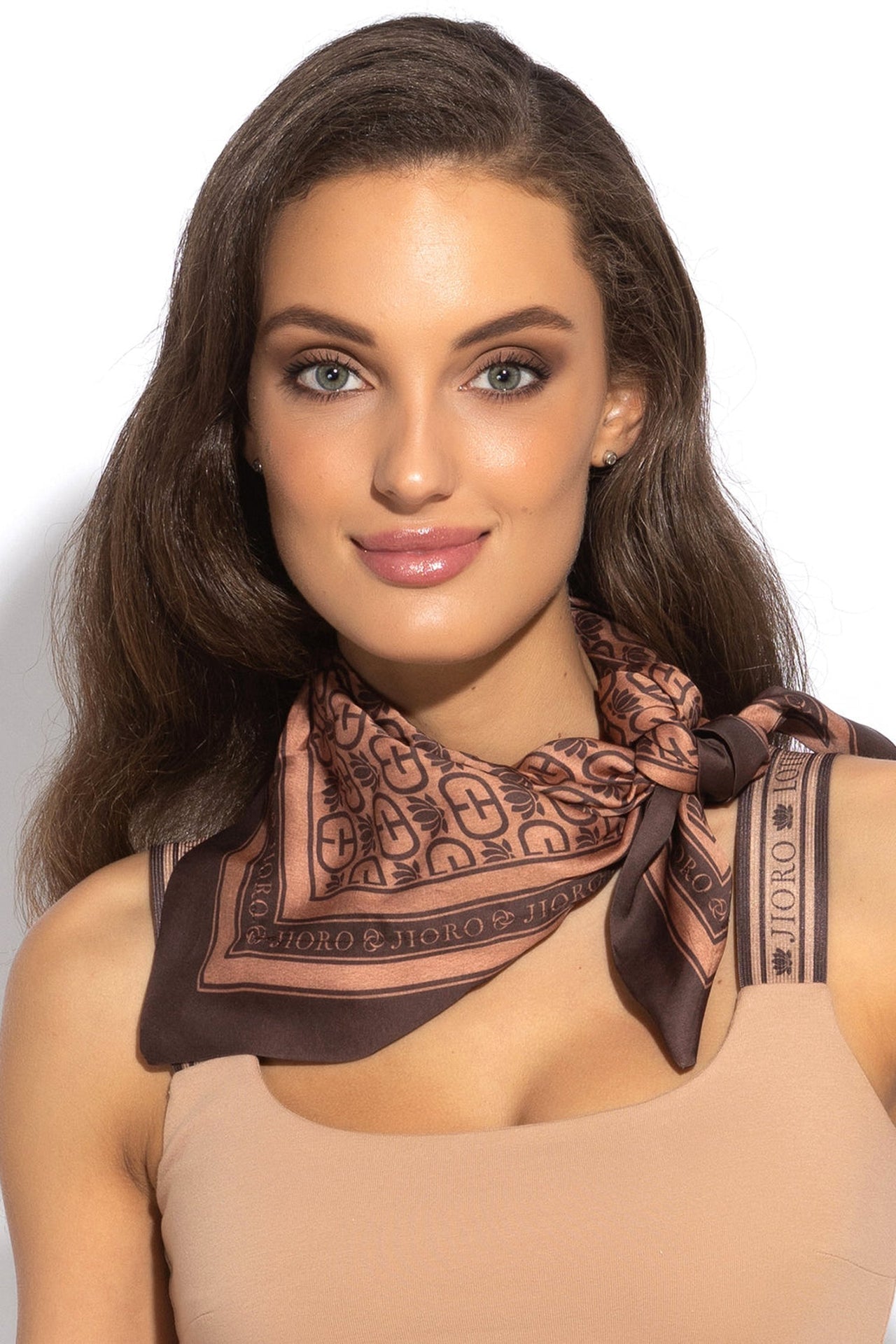 SQUARE VISCOSE HEADSCARF - MOCHA MOUSSE LOGO JIORO КВАДРАТНА КЪРПА ЗА ГЛАВА ОТ ВИСКОЗА – MOCHA MOUSSE LOGO JIORO