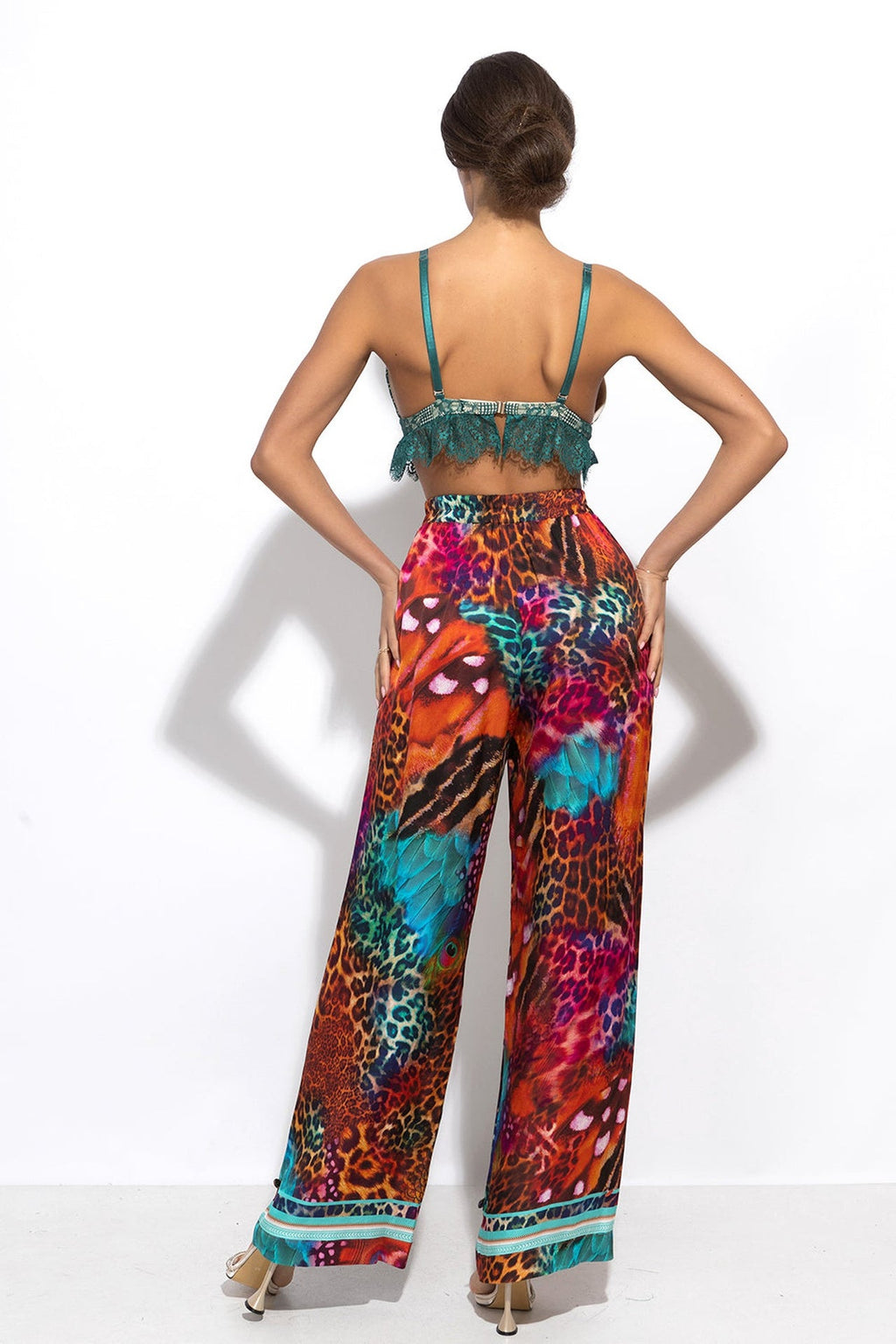 GREEN LACE TOP - ESSENTIALS