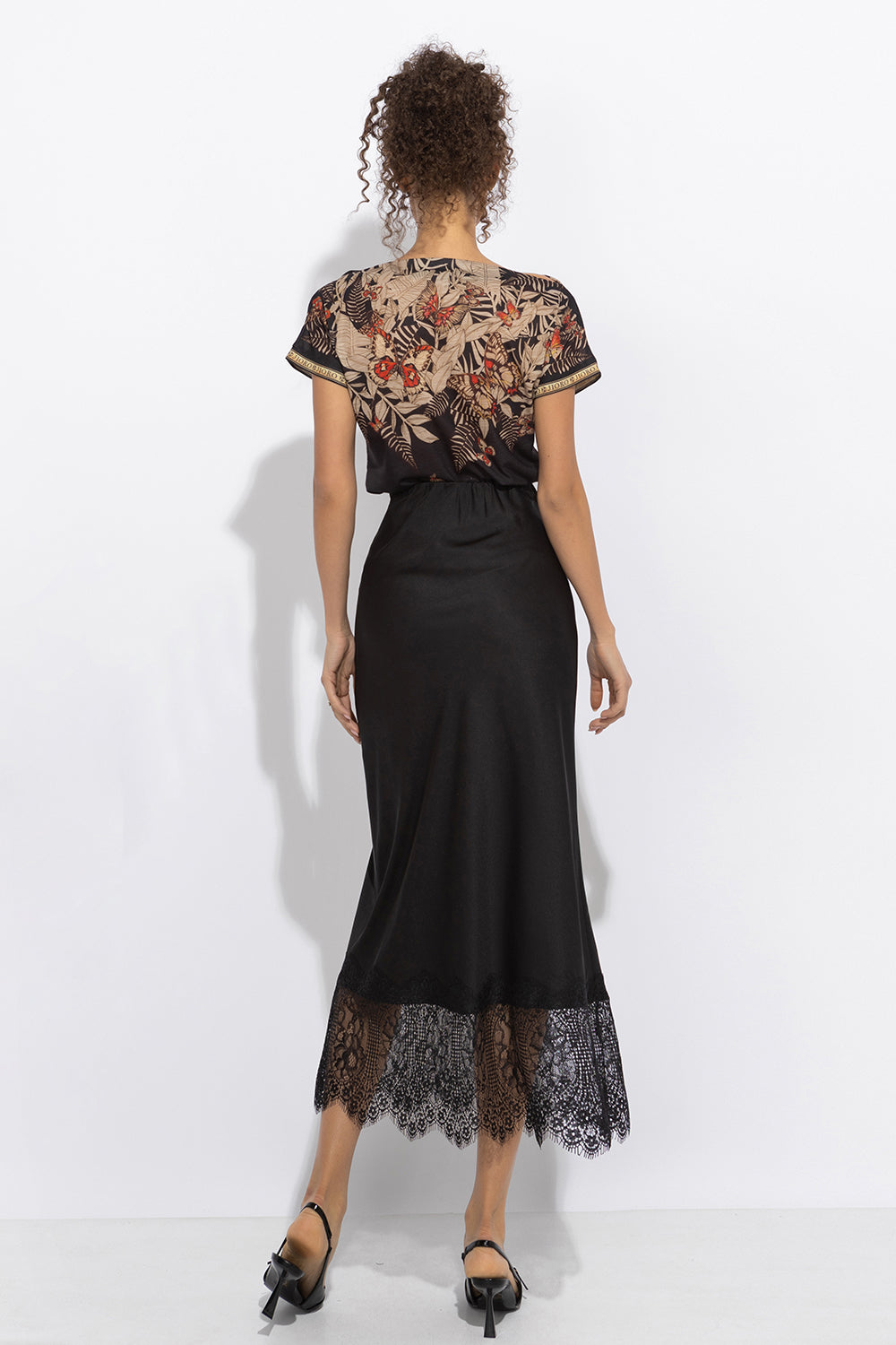 RELAXED FIT DROPPED SHOULDER BLOUSE - MIDNIGHT BUTTERFLIES JIORO БЛУЗА СЪС СВОБОДЕН СИЛУЕТ И ПАДНАЛО РАМО - MIDNIGHT BUTTERFLIES JIORO