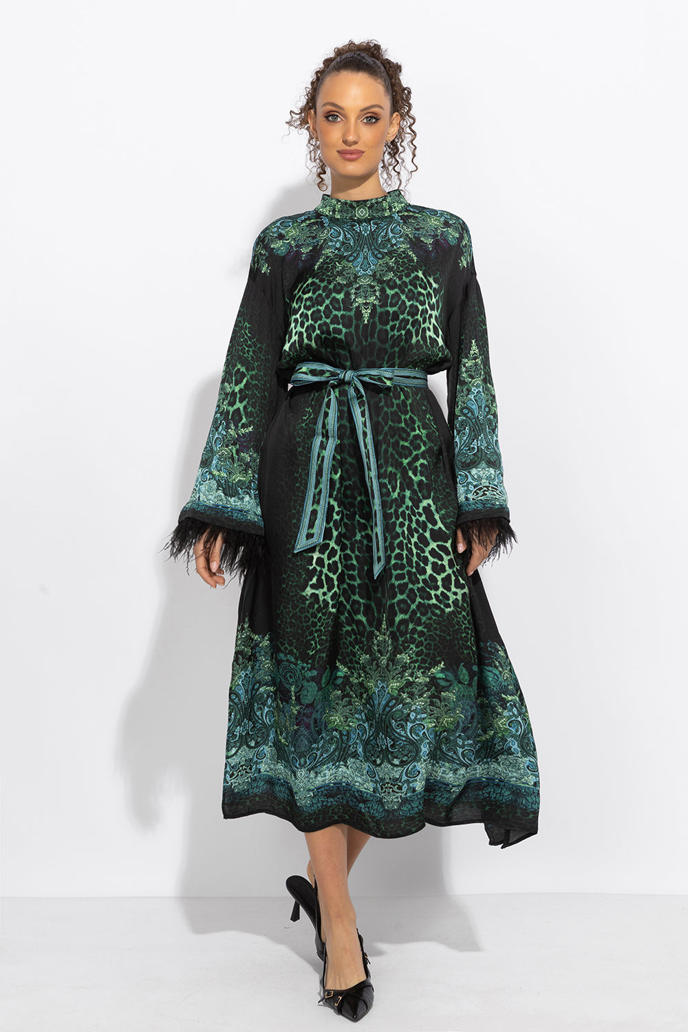 CAFTAN EN SATIN DE VISCOSE À PLUMES - VERT FLUO LEO