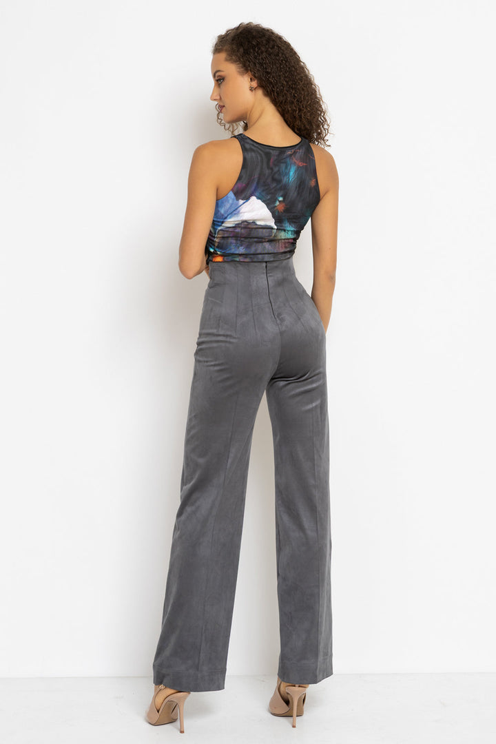 HIGH WAIST WIDE LEG PANTS IN GREY SUEDE - ESSENTIALS JIORO ПАНТАЛОН С ВИСОКА ТАЛИЯ И ШИРОК КРАЧОЛ ОТ СИВ ВЕЛУР - ESSENTIALS JIORO