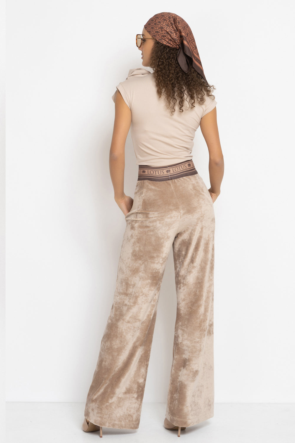 BLOUSE WITH ASYMMETRIC SHOULDER IN BEIGE - ESSENTIALS JIORO БЛУЗА С АСИМЕТРИЧНО РАМО В БЕЖОВО - ESSENTIALS JIORO
