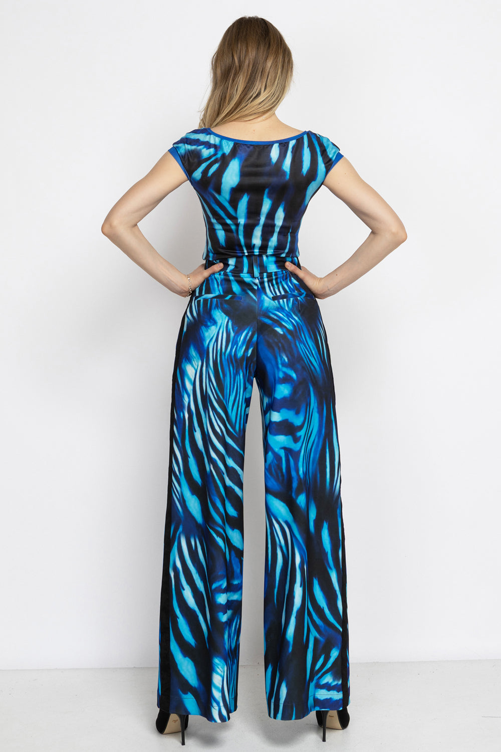 PLEATED WIDE-LEG VISCOSE PANTS - SHADES OF BLUE