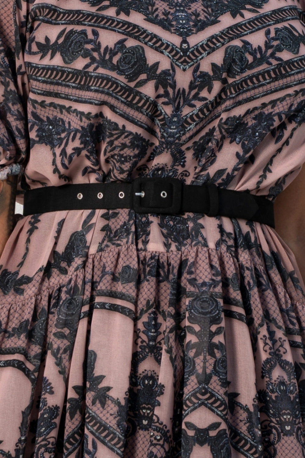 FREE SILHOUETTE DRESS - GRAFFITI POWDER