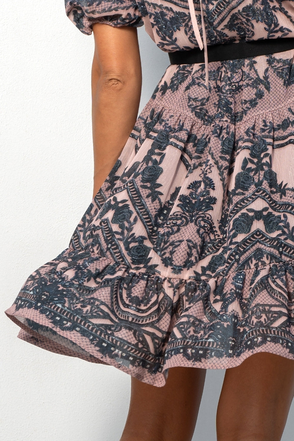 FREE SILHOUETTE DRESS - GRAFFITI POWDER