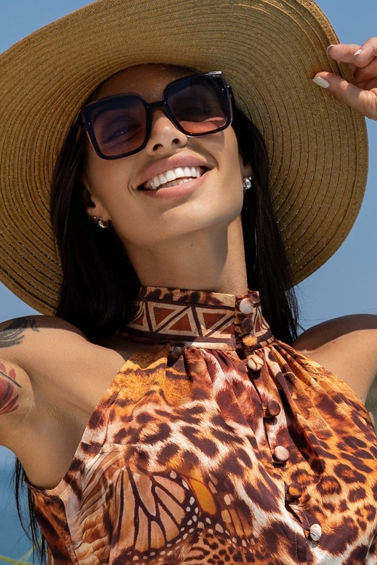 SATIN VISCOSE CROP TOP  - LEO SAND - Fashion Roots
