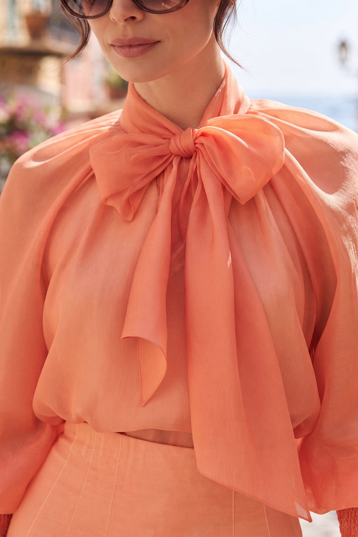 BOHEMIAN PAPAYA LYOCELL BLOUSE WITH PUFF SLEEVES AND TIE-FRONT COLLAR - ESSENTIALS