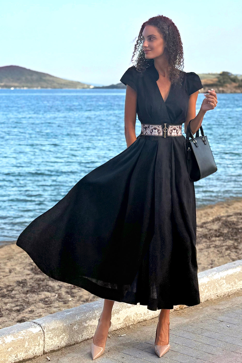 LONG FLARED LINEN DRESS IN BLACK - ESSENTIALS