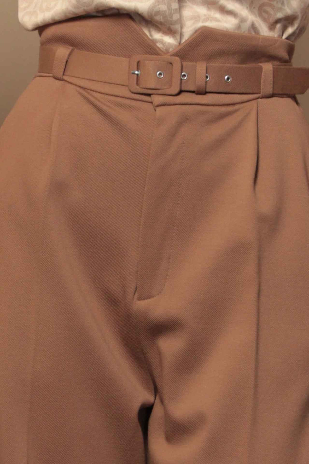 BELT IN BEIGE - ESSENTIALS