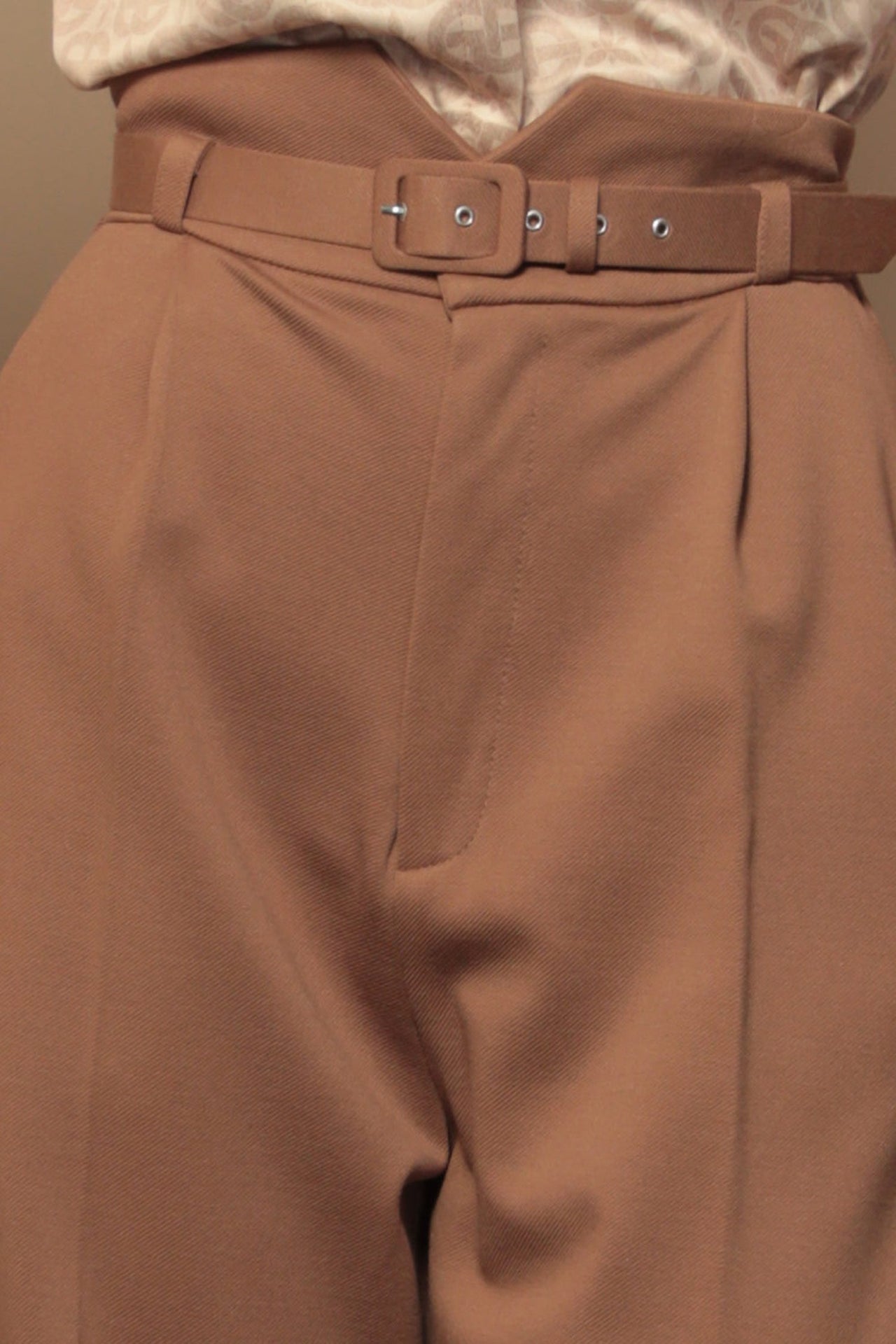 BÉŽOVÝ OPASOK - ZÁKLADNÉ VYBAVENIE