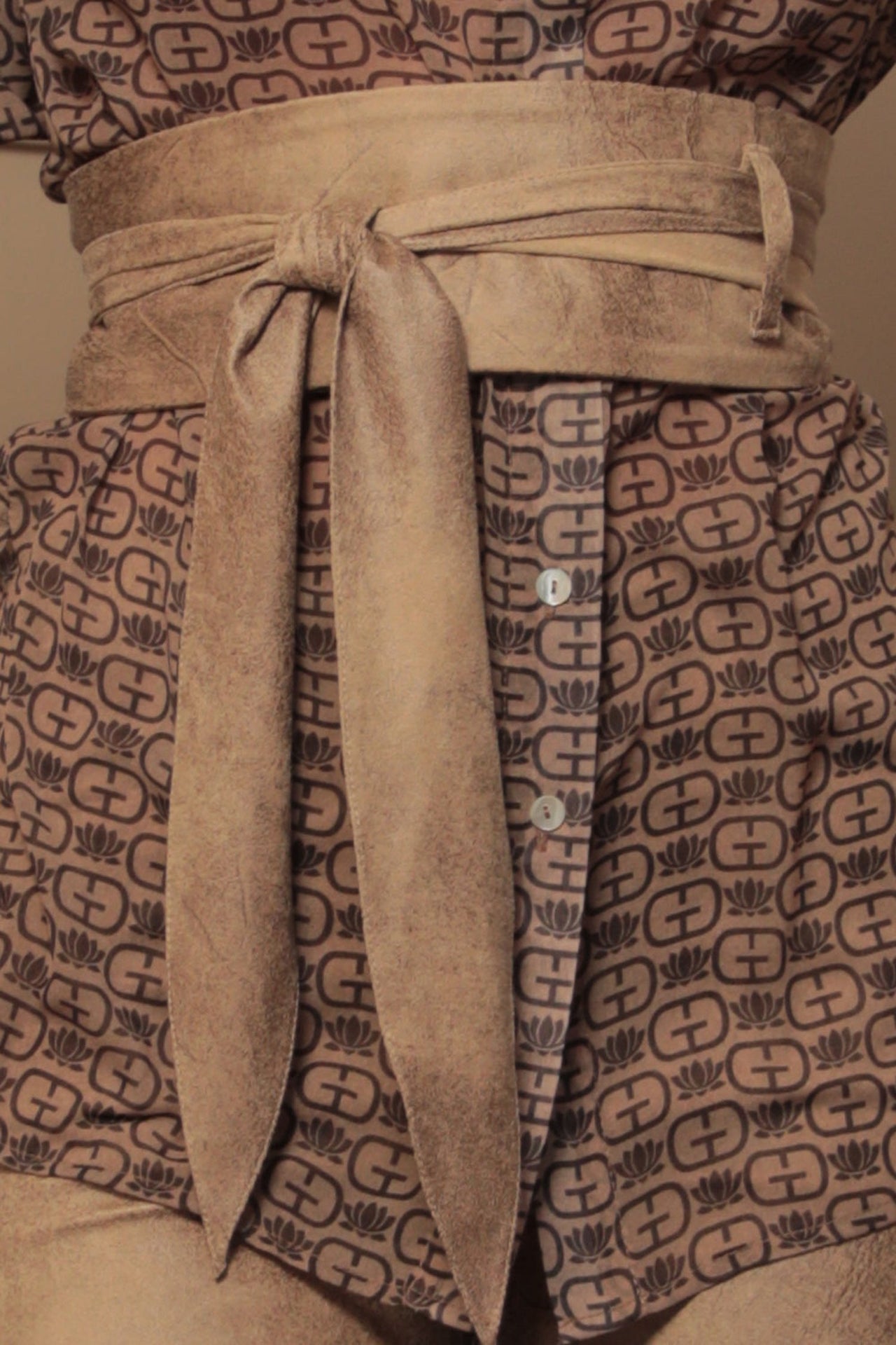 CEINTURE STYLE ENVELOPPANT - ASPECT DAIM CAPPUCCINO - ESSENTIALS