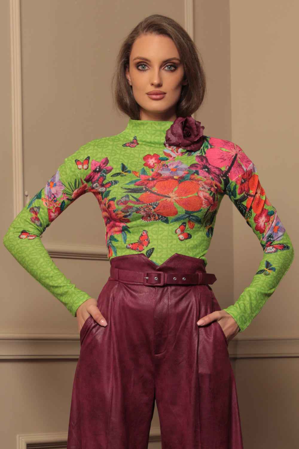 KNITTED TURTLENECK BLOUSE WITH HIGH NECK - ACID GREEN LOGO