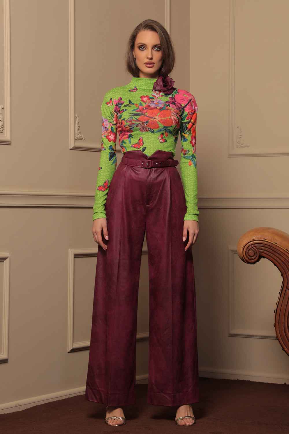 KNITTED TURTLENECK BLOUSE WITH HIGH NECK - ACID GREEN LOGO