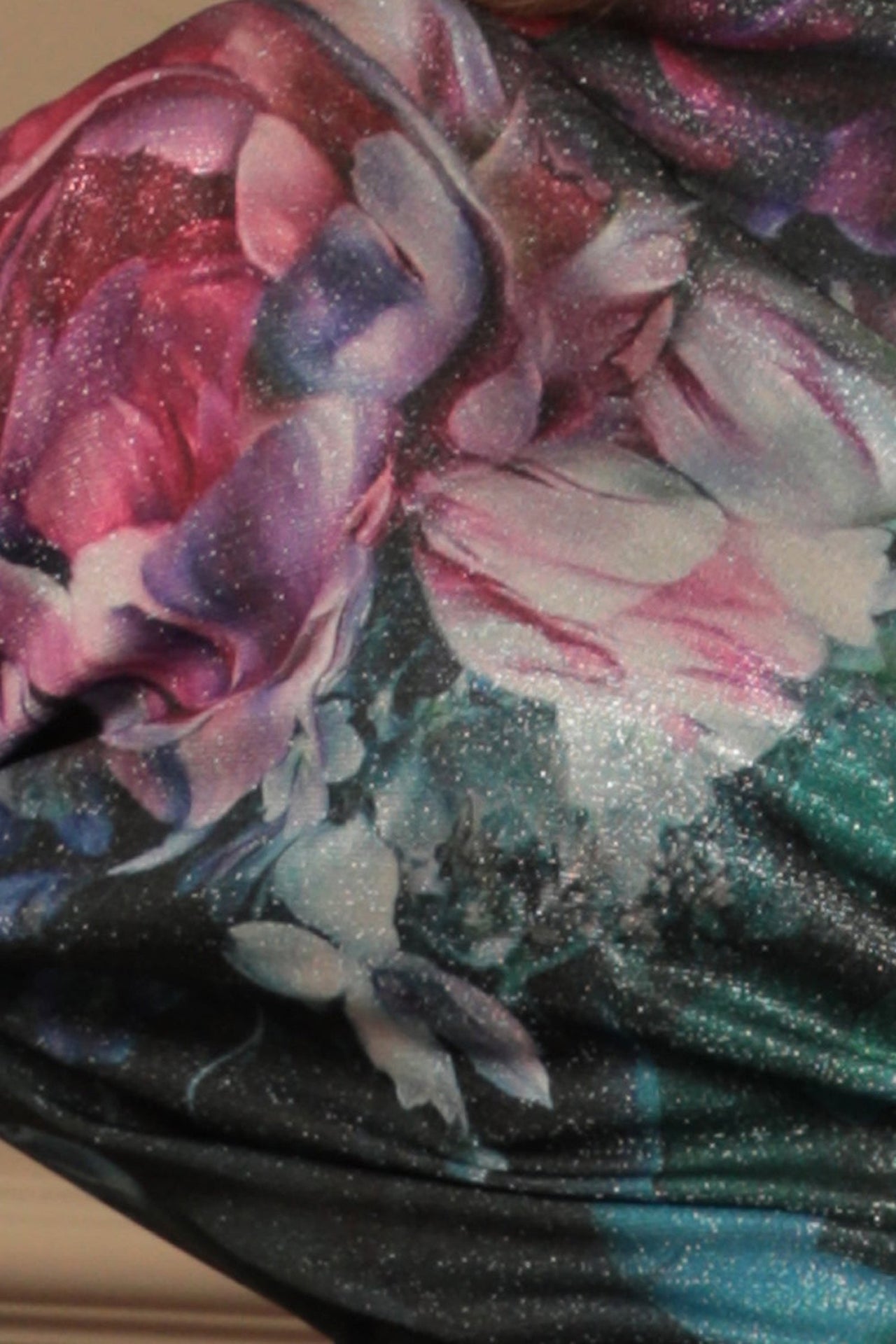 BLOUSE UNE ÉPAULE AVEC LUREX - PIVOINES