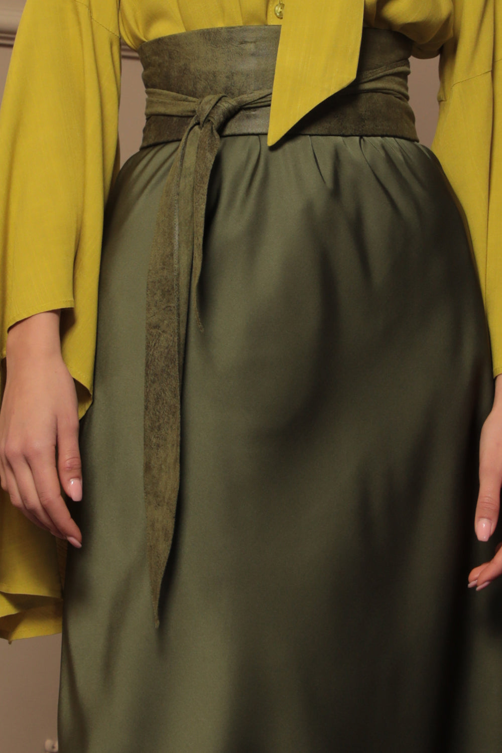 WRAP-STYLE BELT - SUEDE-LIKE IMITATION IN OLIVE GREEN - ESSENTIALS