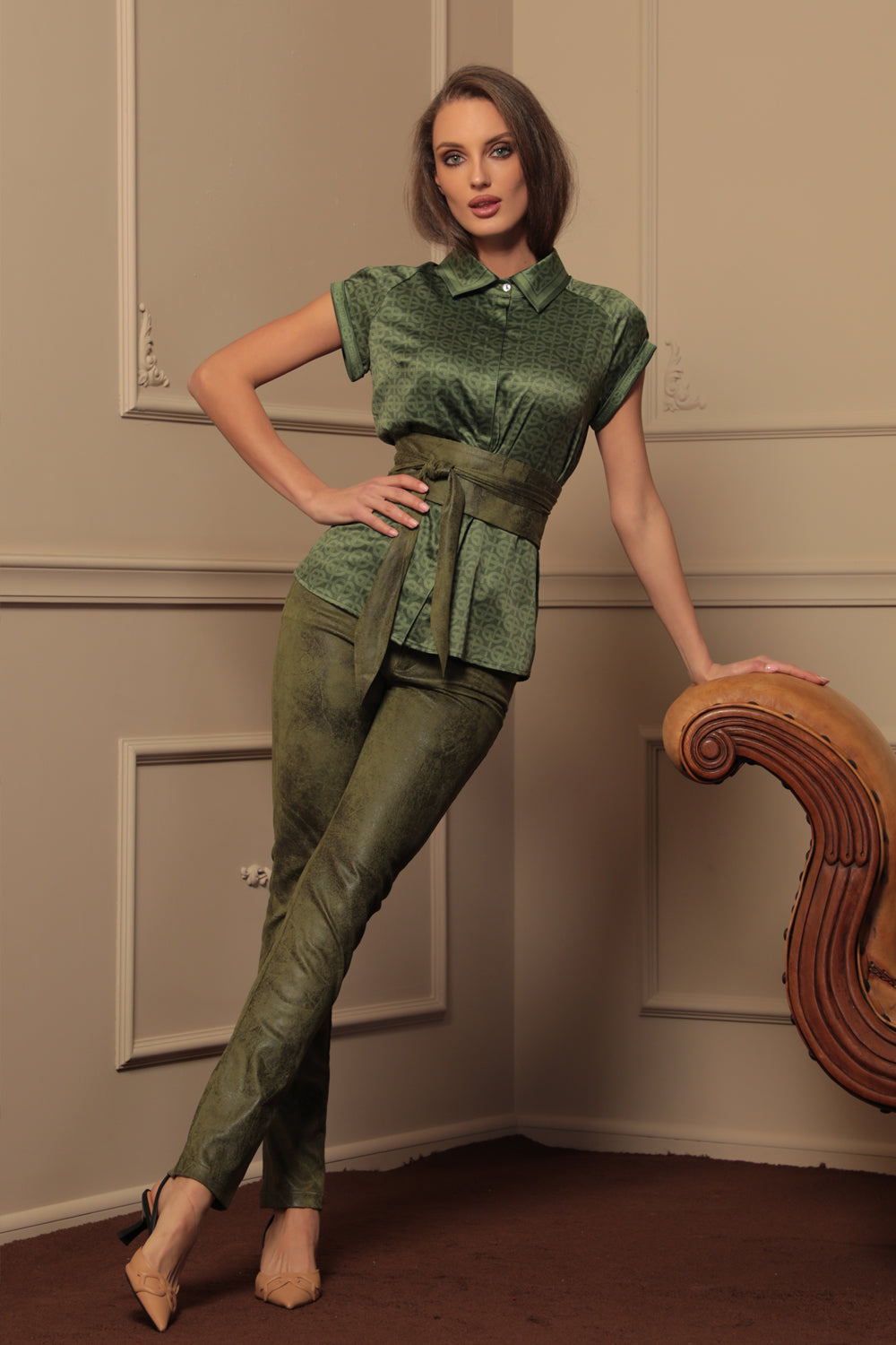 RAGLAN SLEEVE SHIRT - EMERALD GREEN LOGO