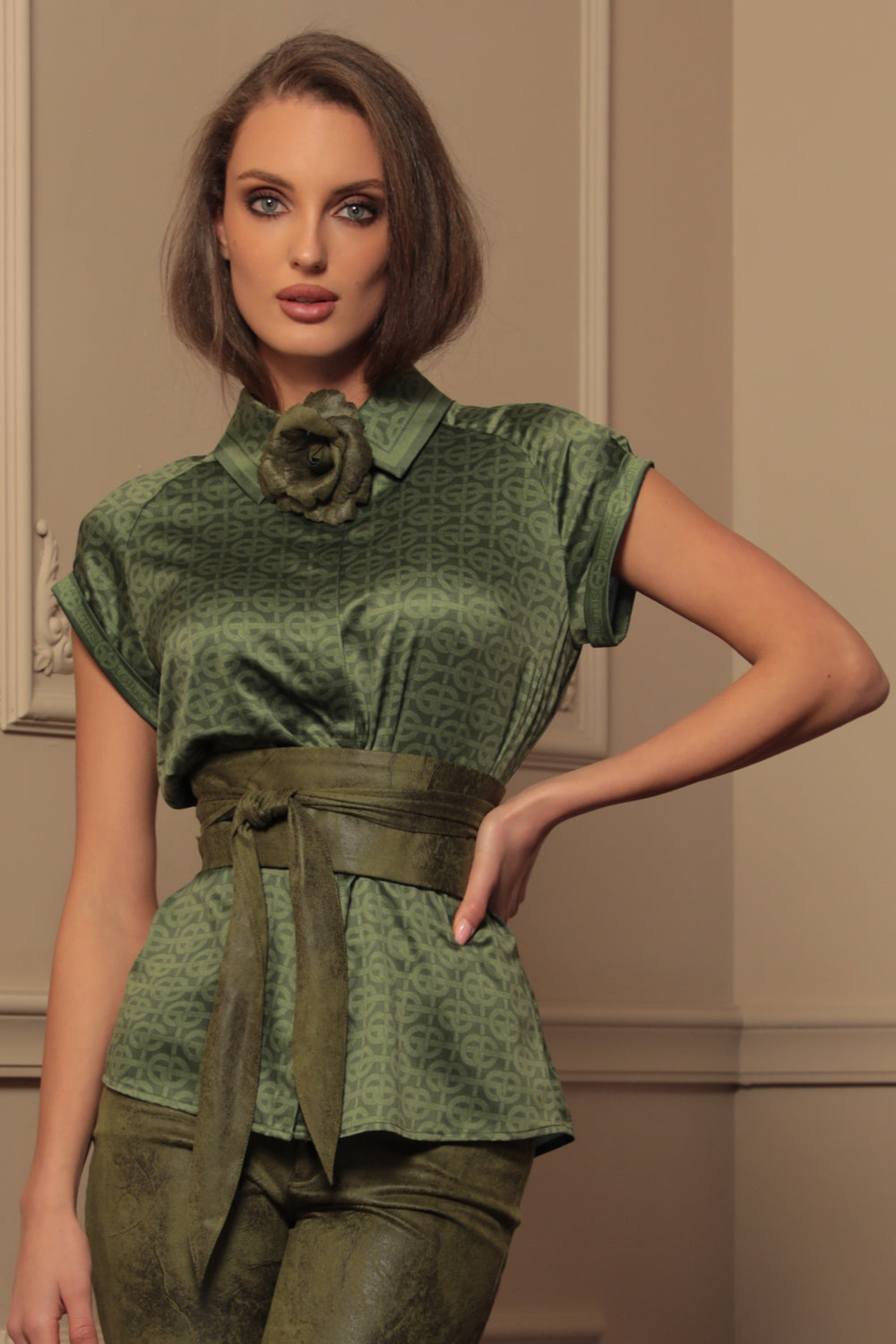 RAGLAN SLEEVE SHIRT - EMERALD GREEN LOGO