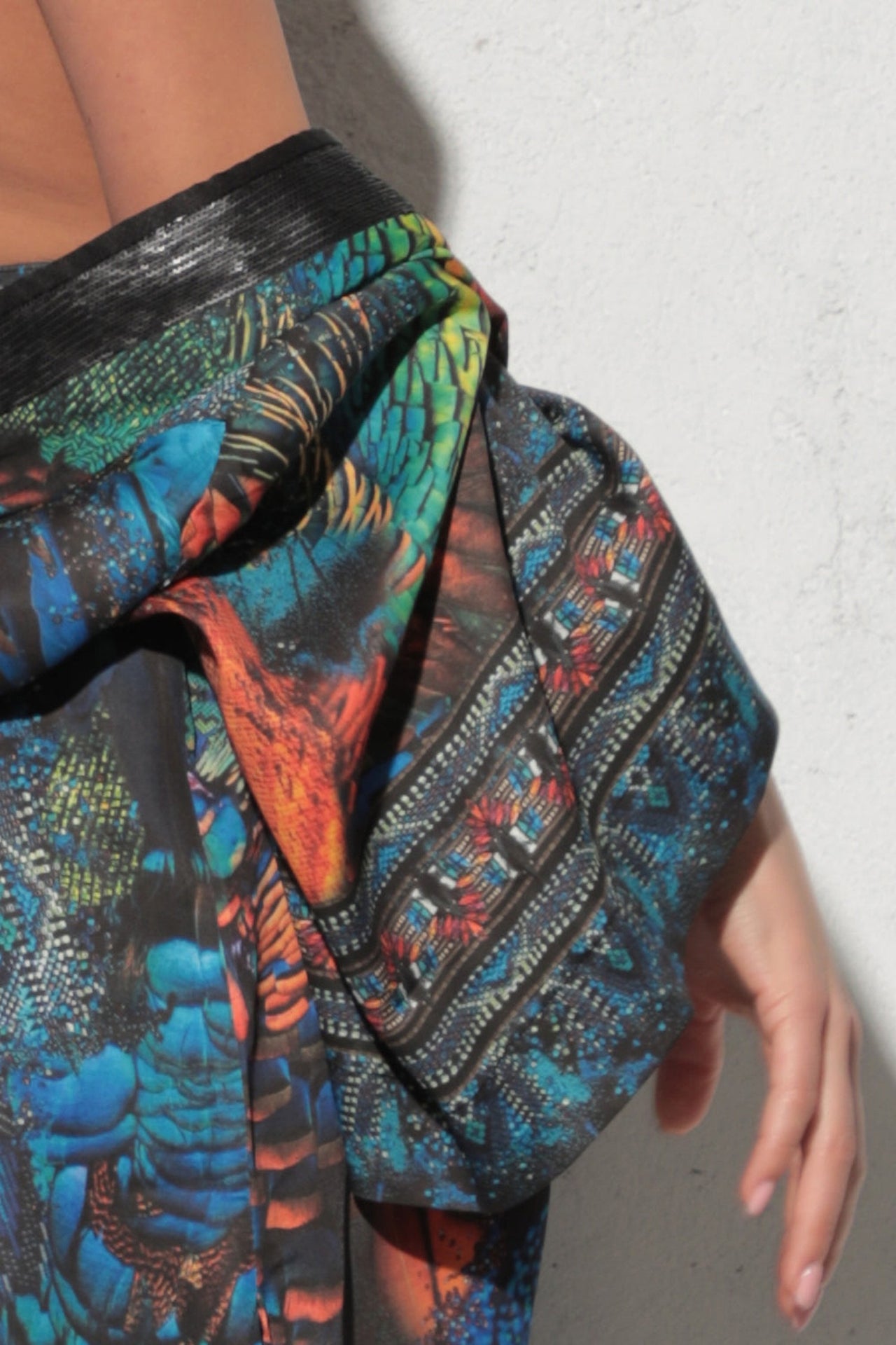 CROPPED VISCOSE KIMONO WITH ELASTIC BELT- AMAZONIA JIORO КРОП КИМОНО ОТ ВИСКОЗА С ЛАСТИЧЕН КОЛАН - AMAZONIA JIORO