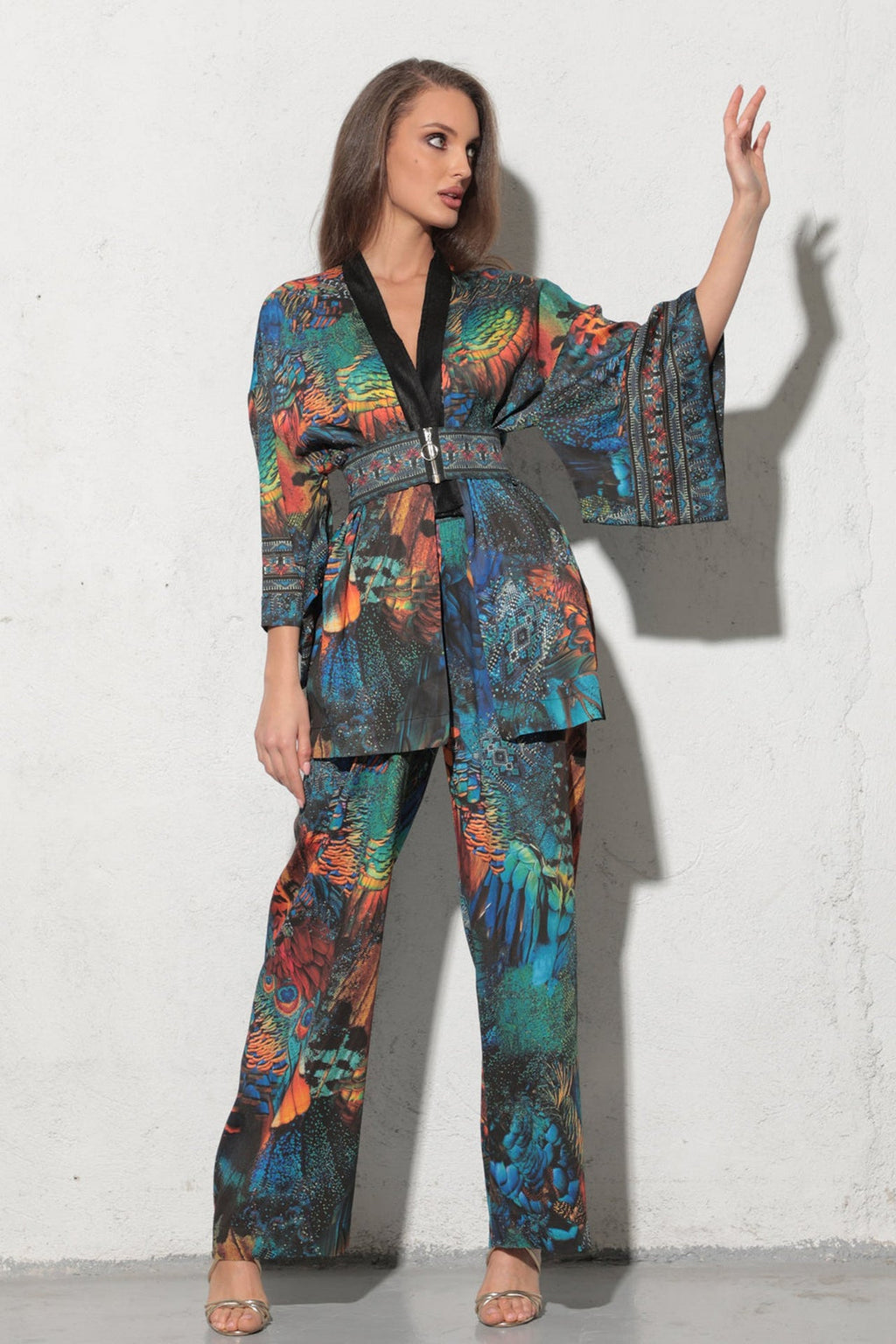 CROPPED VISCOSE KIMONO WITH ELASTIC BELT- AMAZONIA