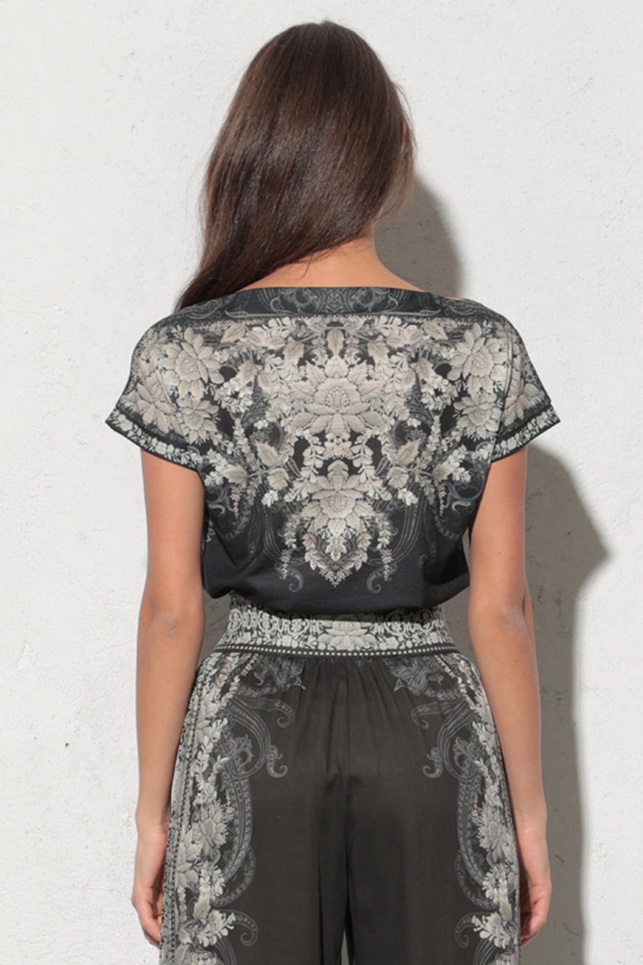 RELAXED FIT DROPPED SHOULDER BLOUSE - FROZEN LOTUS JIORO СВОБОДЕН ТИШЪРТ - FROZEN LOTUS JIORO