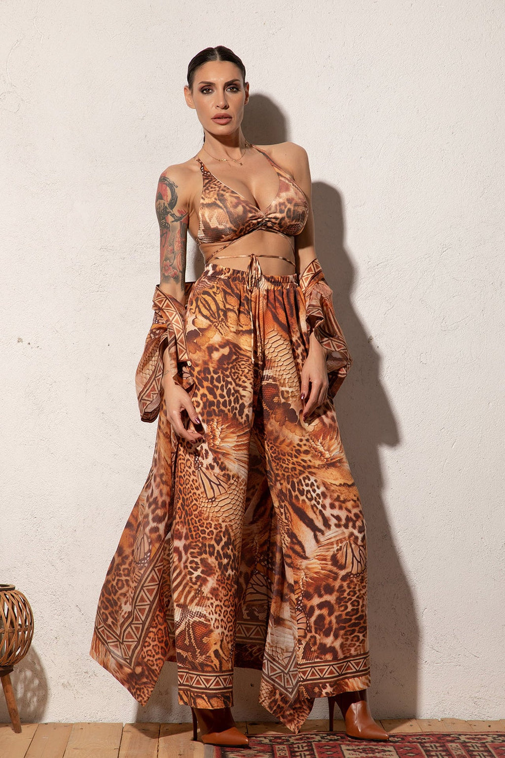 TWILL VISCOSE LOOSE FIT PANTS WITH POCKETS - LEO SAND - Fashion Roots