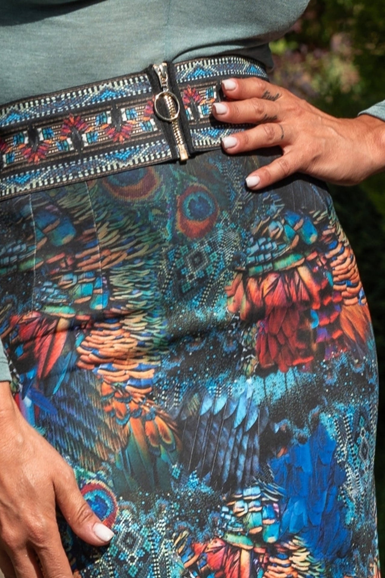 SKIRT TO THE KNEE - AMAZONIA JIORO ПОЛА ДО КОЛЯНОТО - AMAZONIA JIORO