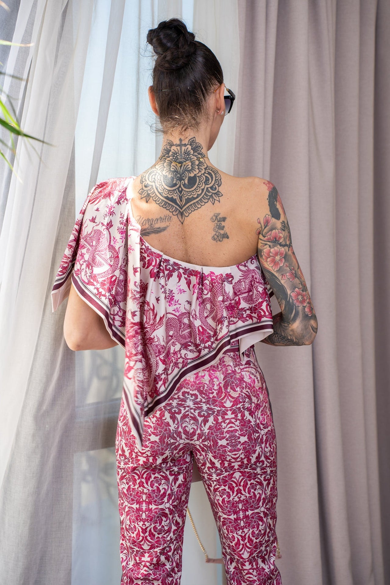 ELEGANT TOP WITH BARE SHOULDER - ASIA BORDEAUX - Fashion Roots