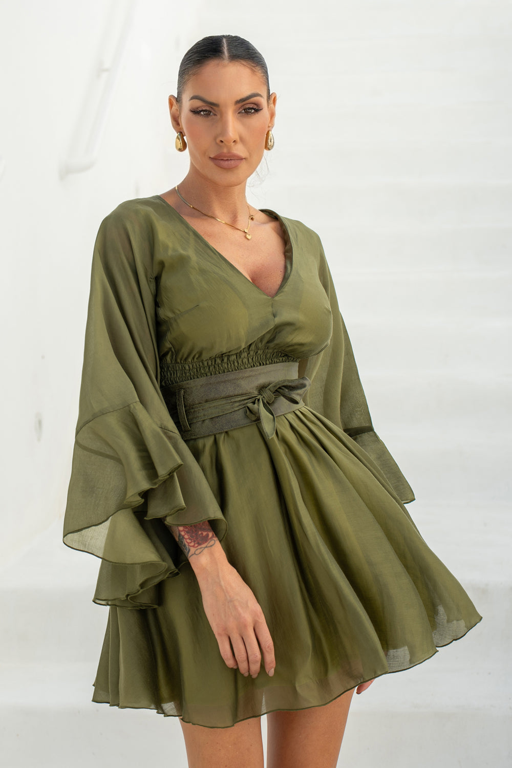 SHORT TENCEL DRESS WITH WIDE SLEEVES IN OLIVE GREEN - ESSENTIALS