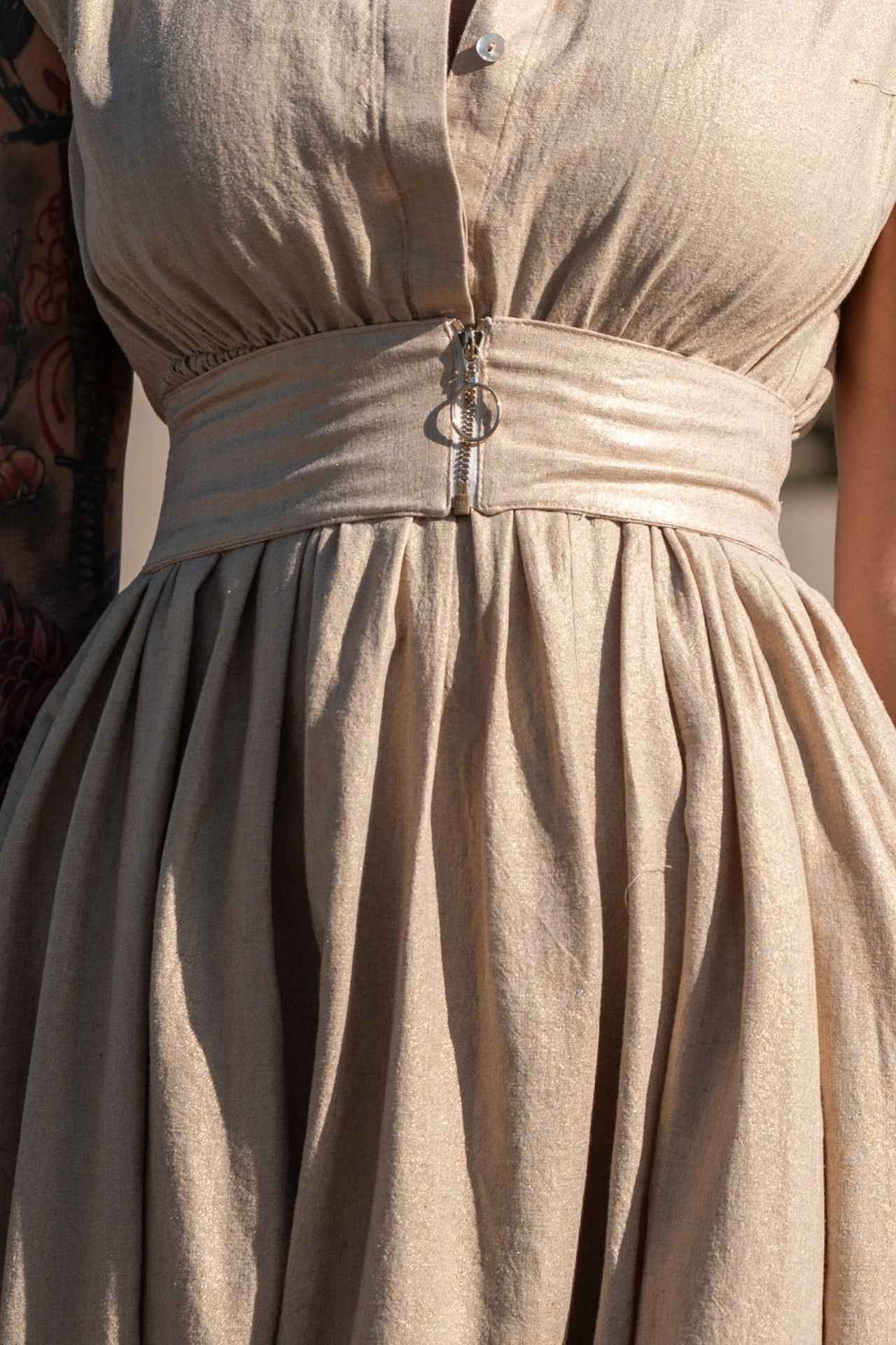 LONG LINEN DRESS WITH DETACHABLE BELT - ESSENTIALS