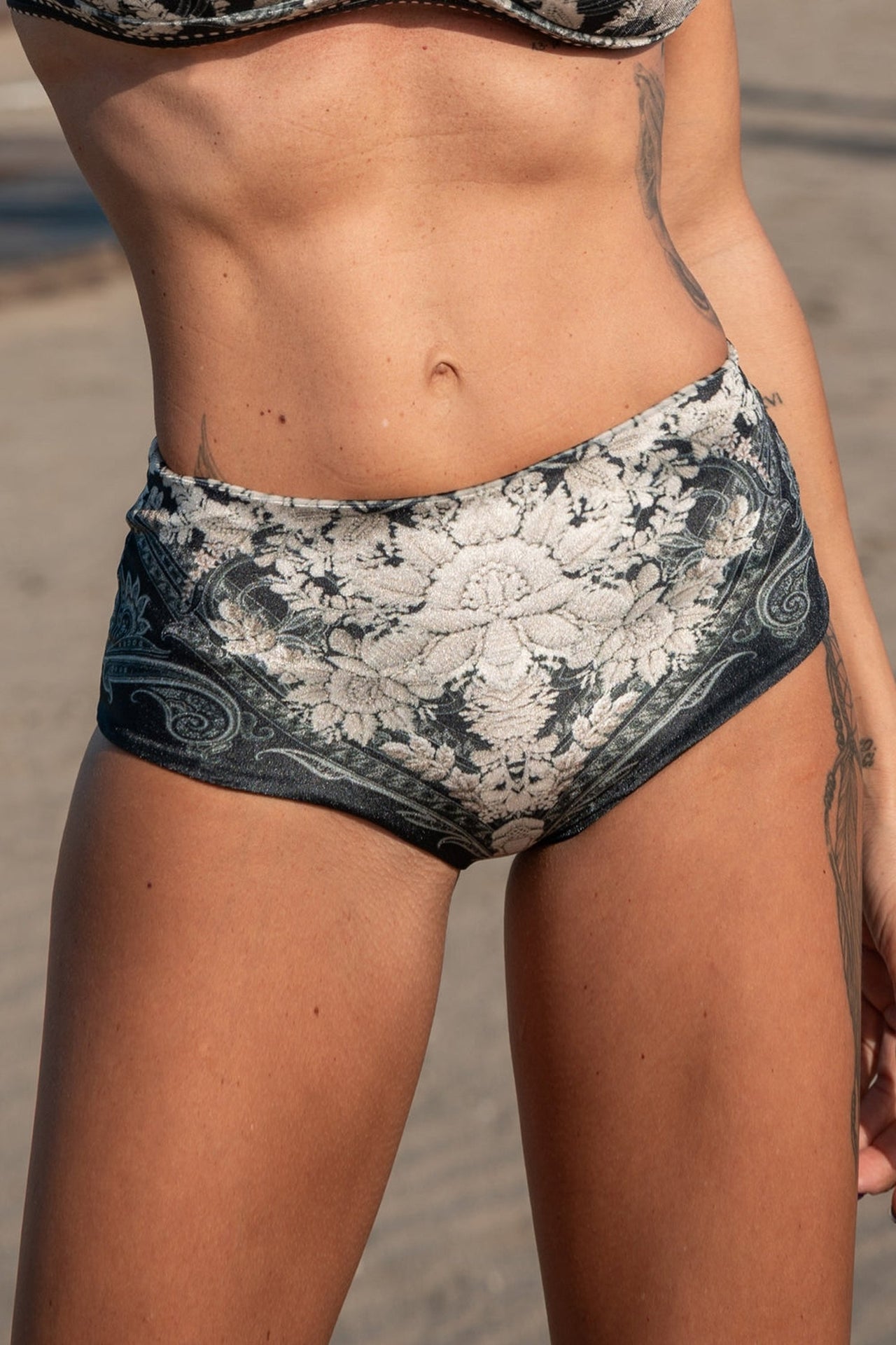HIGH-WAIST VELVET BIKINI BOTTOM - FROZEN LOTUS