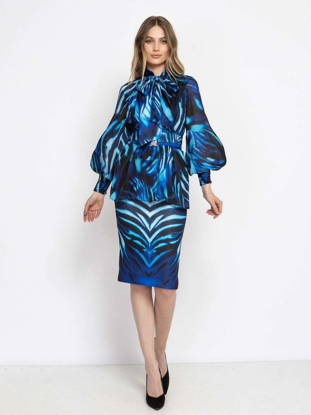 KNEE-LENGTH PENCIL SKIRT - SHADES OF BLUE