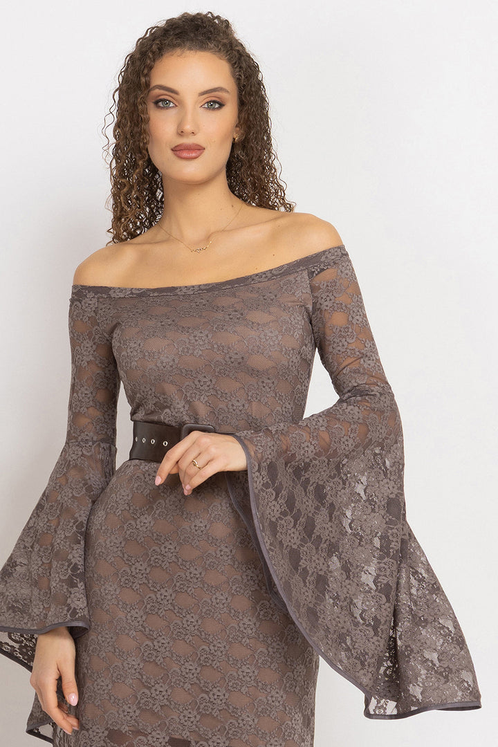 LONG FLORAL LACE DRESS WITH OFF-SHOULDER NECKLINE IN MOCHA - ESSENTIALS JIORO ДЪЛГА ДАНТЕЛЕНА РОКЛЯ В МОКА С ПАДНАЛИ РАМЕНА - ESSENTIALS JIORO