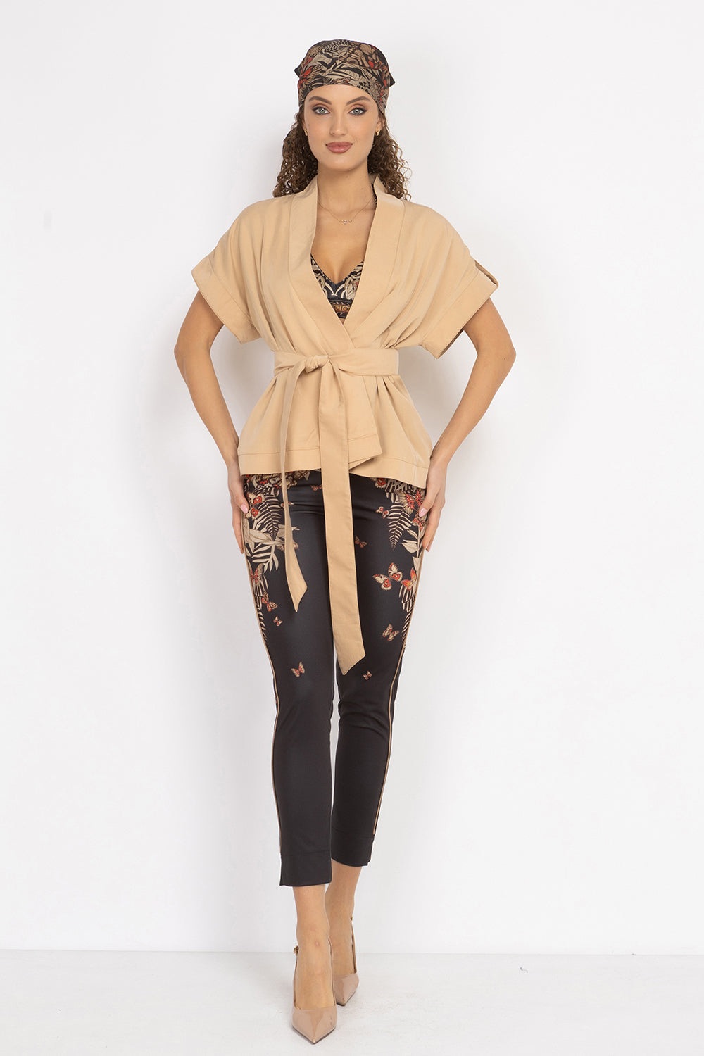 BEIGE SHORT-SLEEVE JACKET WITH BELT AND LINING - ESSENTIALS