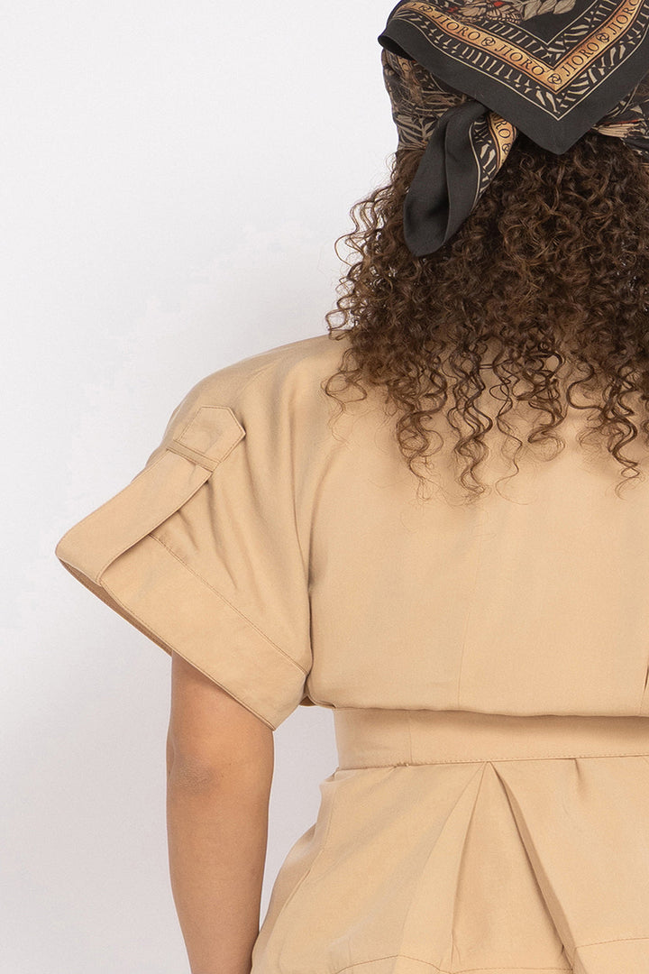 BEIGE SHORT-SLEEVE JACKET WITH BELT AND LINING - ESSENTIALS JIORO  САКО ОТ ЛИОСЕЛ ТИП КИМОНО С КЪС РЪКАВ И КОЛАН В БЕЖОВО - ESSENTIALS JIORO