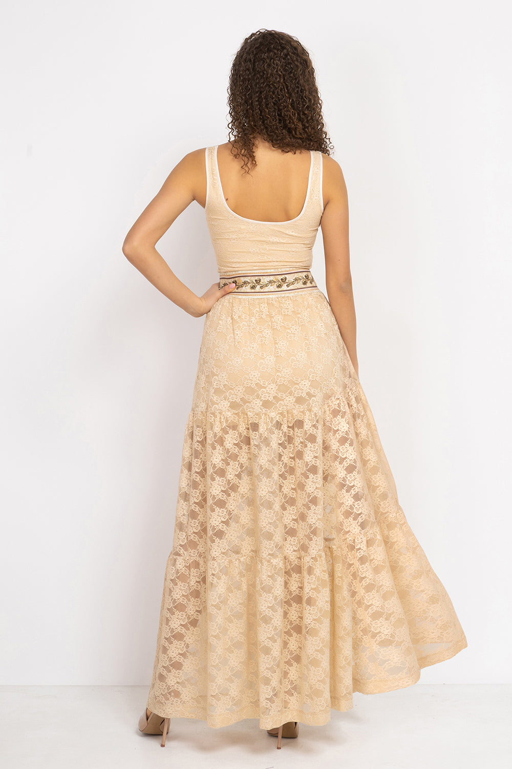 LACE BODYSUIT WITH DEEP SCOOP NECKLINE BEIGE - ESSENTIALS