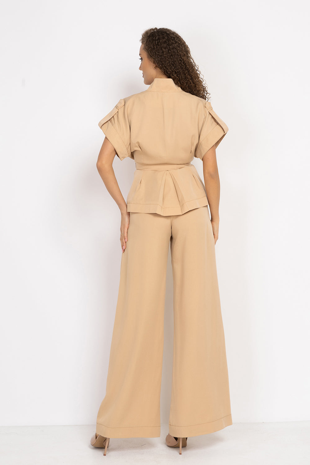 BEIGE SHORT-SLEEVE JACKET WITH BELT AND LINING - ESSENTIALS