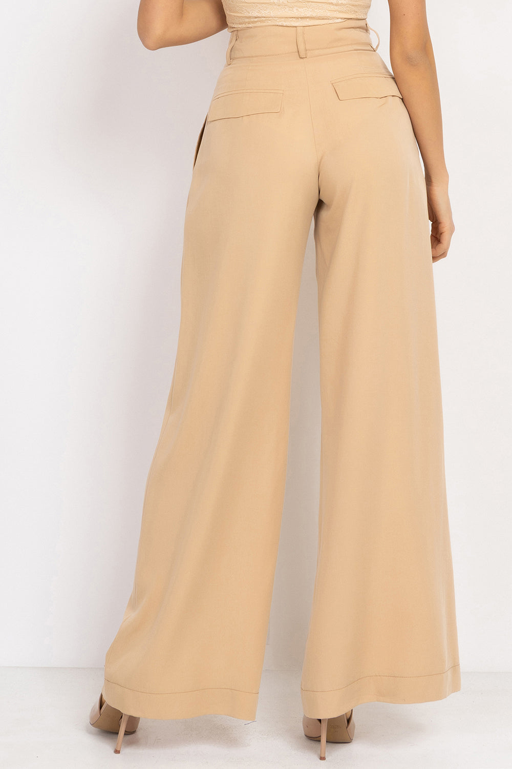 BEIGE LOOSE-FIT LYOCELL PANTS WITH PLEATS - ESSENTIALS JIORO СВОБОДЕН ПАНТАЛОН ОТ ЛИОСЕЛ В БЕЖОВО - ESSENTIALS JIORO