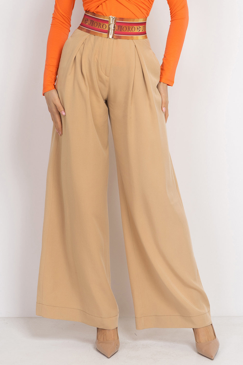 BEIGE LOOSE-FIT LYOCELL PANTS WITH PLEATS - ESSENTIALS JIORO СВОБОДЕН ПАНТАЛОН ОТ ЛИОСЕЛ В БЕЖОВО - ESSENTIALS JIORO