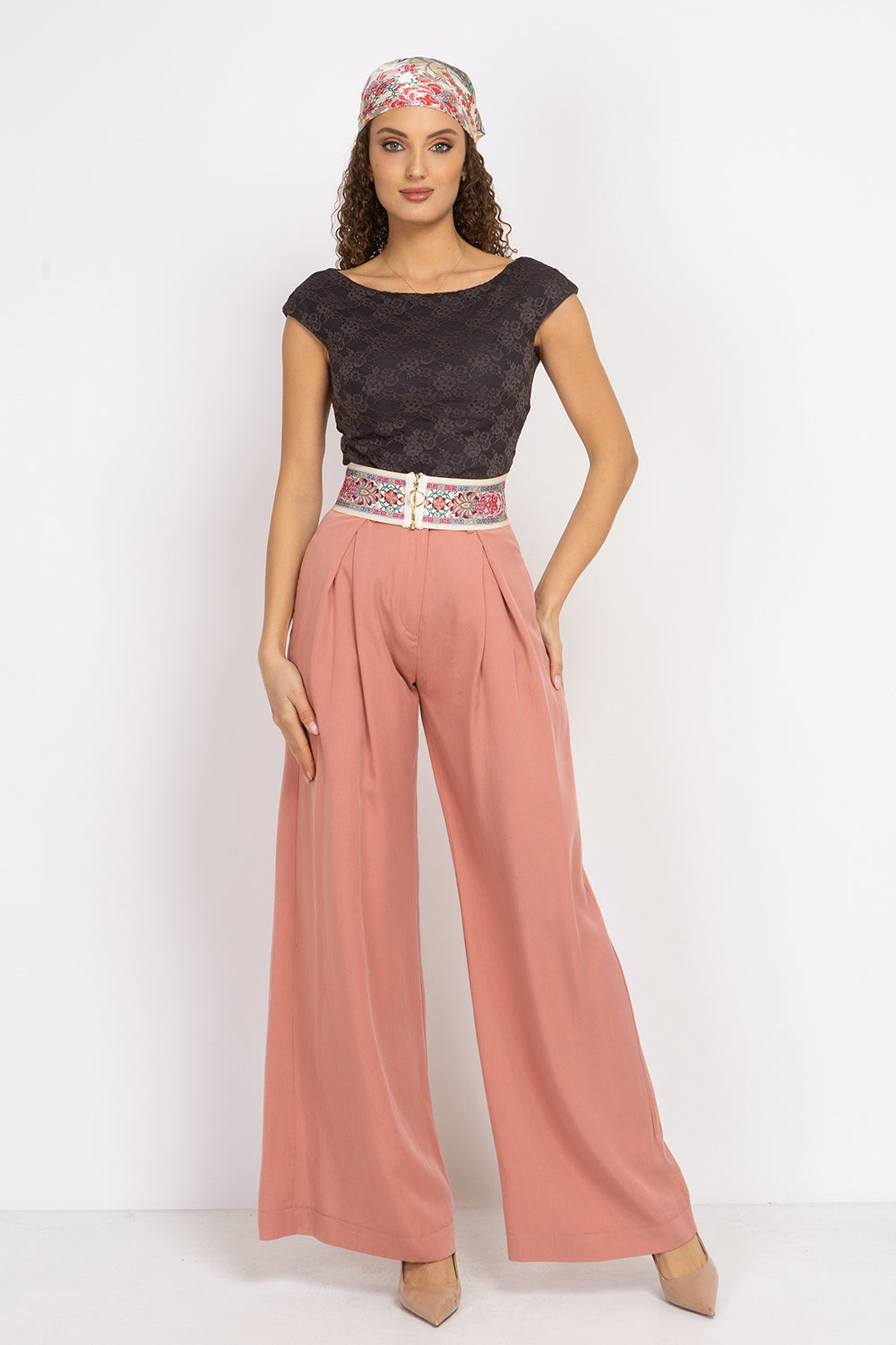 POWDER LOOSE-FIT LYOCELL PANTS WITH PLEATS - ESSENTIALS JIORO СВОБОДЕН ПАНТАЛОН ОТ ЛИОСЕЛ В ЦВЯТ ПУДРА - ESSENTIALS JIORO