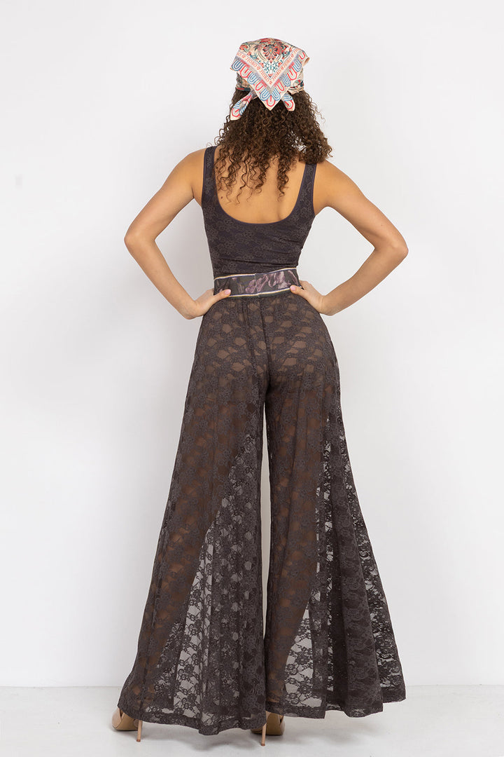 LONG FLARED LACE PANTS WITH SLITS ESPRESSO - ESSENTIALS JIORO ДЪЛЪГ КЛОШ ПАНТАЛОН ОТ ДАНТЕЛА В ЦВЯТ ЕСПРЕСО С ДЪЛБОКИ ЦЕПКИ – ESSENTIALS JIORO